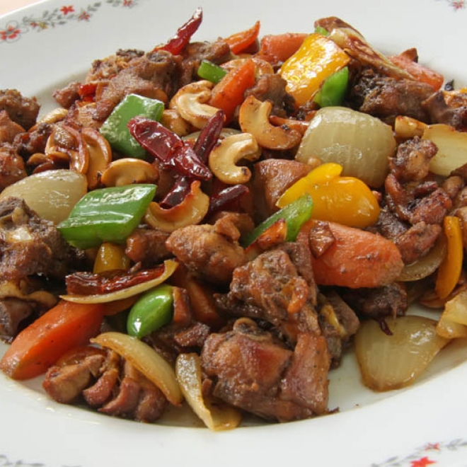  MUSCHI DE VITA LA TIGAIE CU LEGUME (300g)